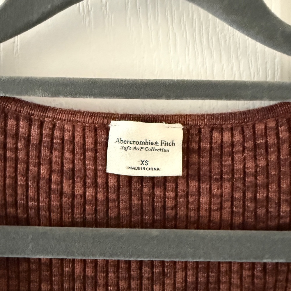 Abercrombie & Fitch Long Sleeve Ribbed Dress in Brown - Picture 3 of 4